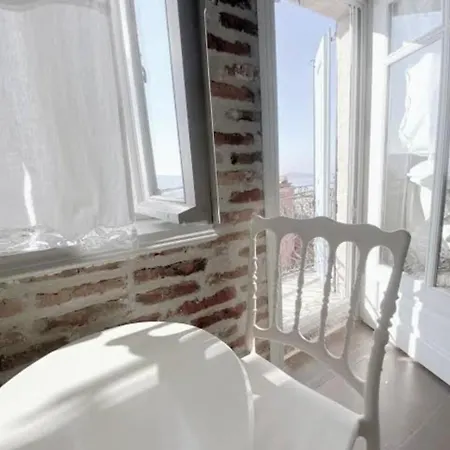 Tarihi Guelsuen Hanim Konagi Bed and Breakfast *