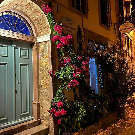 Tarihi Guelsuen Hanim Konagi Bed and Breakfast