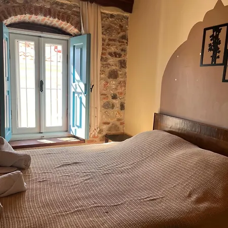 Guest house Tarihi Guelsuen Hanim Konagi Ayvalik