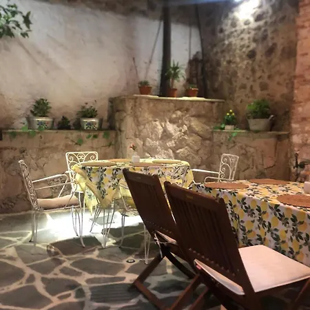 Bed & Breakfast Tarihi Guelsuen Hanim Konagi *