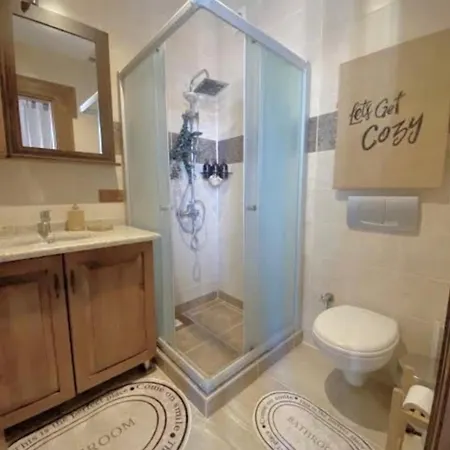Tarihi Guelsuen Hanim Konagi Bed & Breakfast Ayvalik